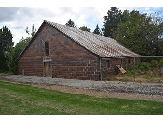 Property photo 25 - REAL ESTATE & PERSONAL PROPERTY AUCTION IN ALLEN COUNTY